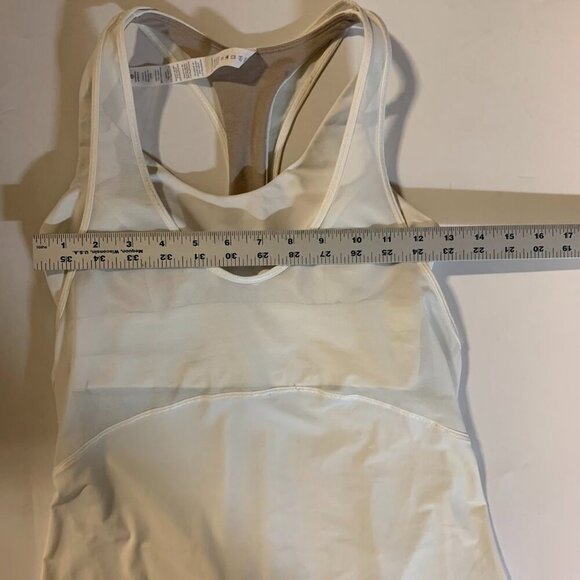 Lululemon Women's Twist Around Tank Light Support For C/D Cup White Bra Top SZ 4 - Picture 13 of 15